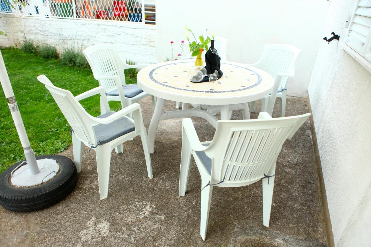 Apartmani Ana Juricev Vodice Водице Экстерьер фото
