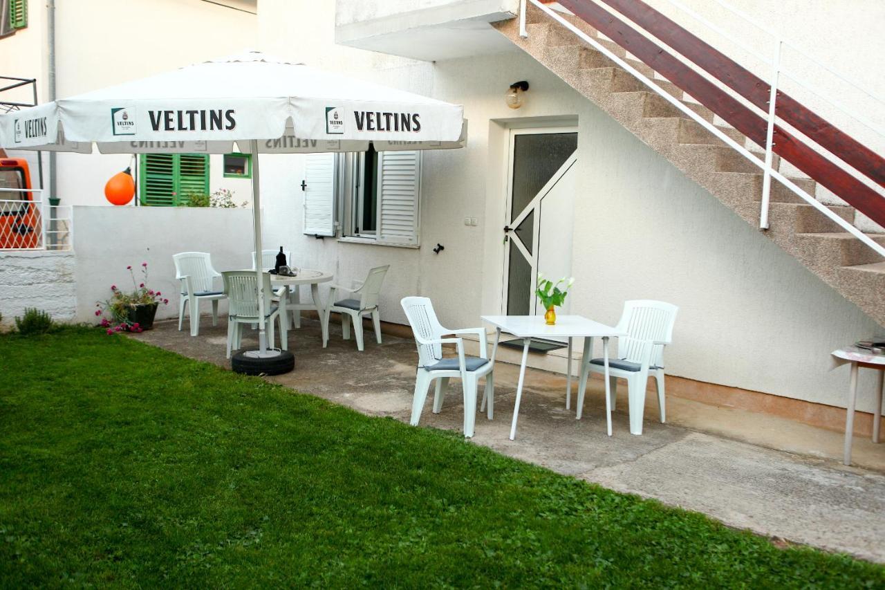 Apartmani Ana Juricev Vodice Водице Экстерьер фото