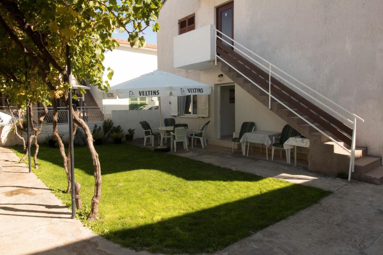 Apartmani Ana Juricev Vodice Водице Экстерьер фото