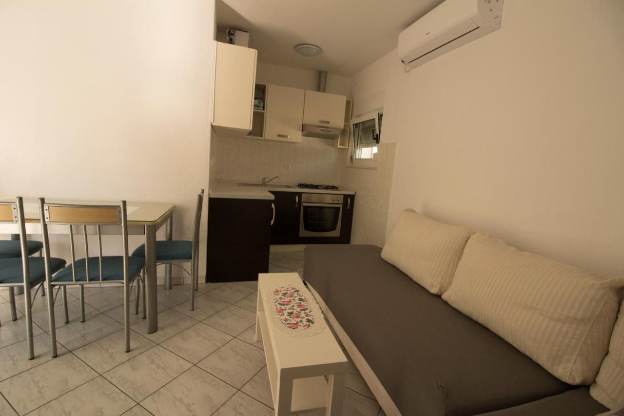Apartmani Ana Juricev Vodice Водице Экстерьер фото