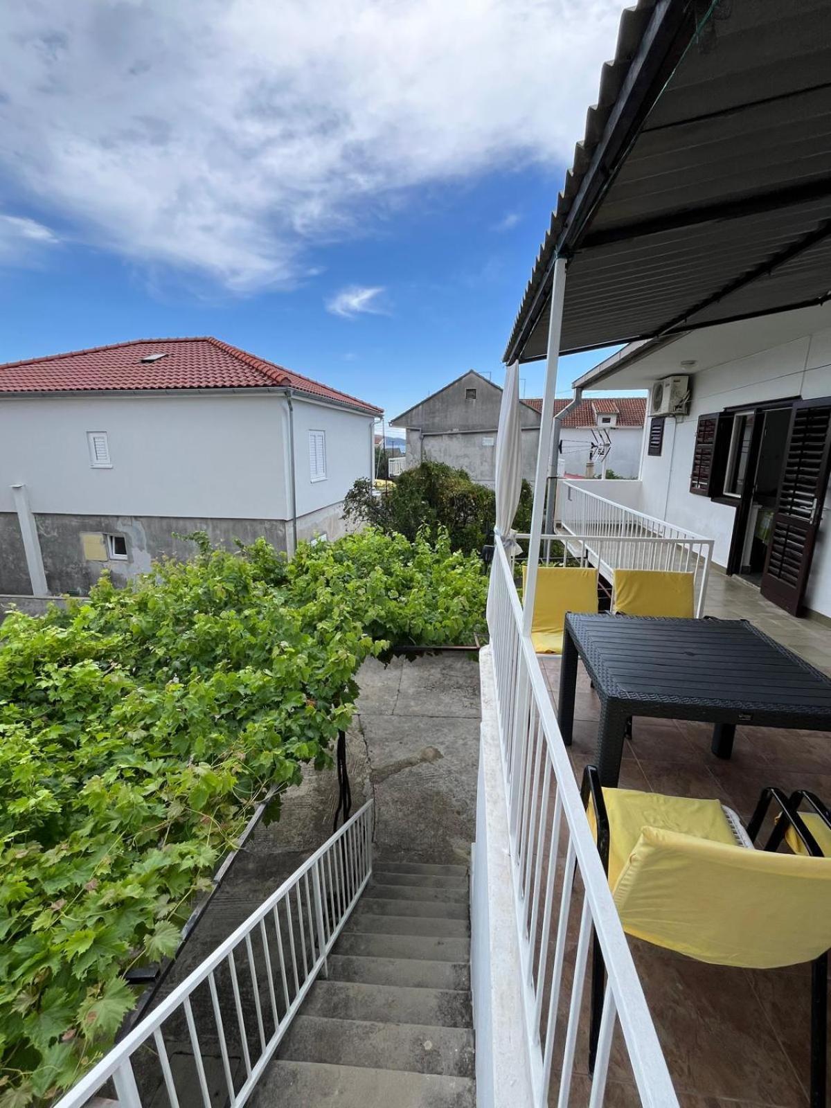 Apartmani Ana Juricev Vodice Водице Экстерьер фото