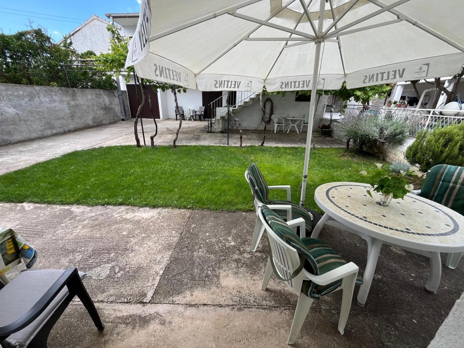Apartmani Ana Juricev Vodice Водице Экстерьер фото
